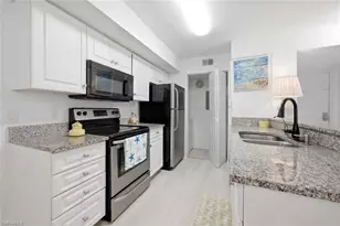 2106 Arbour Walk Cir, Naples, FL 34109 - Photo 4
