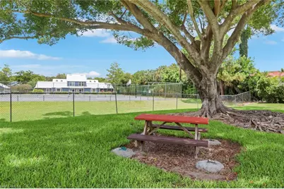 3400 Timberwood Cir, Naples, FL 34105 - Photo 32
