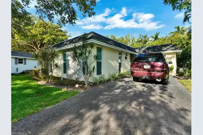 205 Georgetown Blvd #23, Naples, FL 34112 - Photo 2