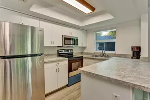 205 Georgetown Blvd, Naples, FL 34112 - Photo 16