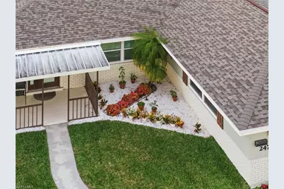 2473 Poinciana St, Naples, FL 34105 - Photo 10