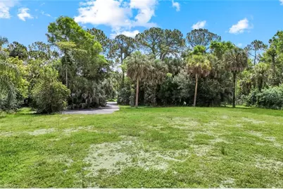 1481 19th St SW, Naples, FL 34117 - Photo 8