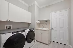7862 Founders Ln, Naples, FL 34104 - Photo 28