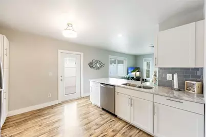 645 101st Ave N, Naples, FL 34108 - Photo 8