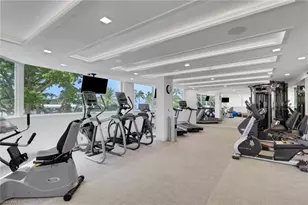 4051 Gulf Shore Blvd N, Naples, FL 34103 - Photo 20