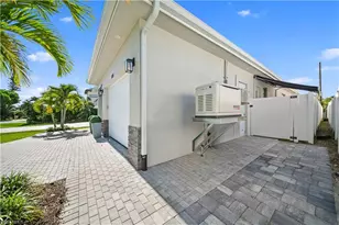 828 100th Ave N, Naples, FL 34108 - Photo 30