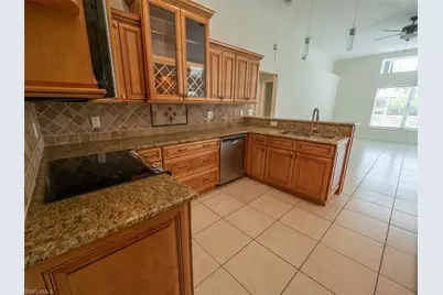 11394 Waterford Village Dr, Fort Myers, FL 33913 - Photo 10