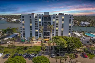 2400 Gulf Shore Blvd N, Naples, FL 34103 - Photo 2