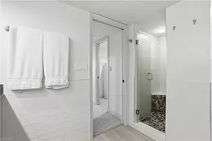2400 Gulf Shore Blvd N, Naples, FL 34103 - Photo 20