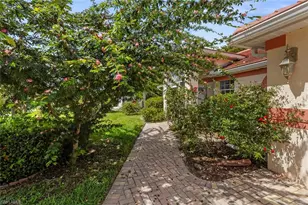 930 Moon Lake Dr, Naples, FL 34104 - Photo 24
