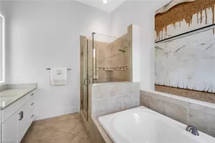 1004 7th St S, Naples, FL 34102 - Photo 10