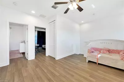 7689 Bristol Cir, Naples, FL 34120 - Photo 6