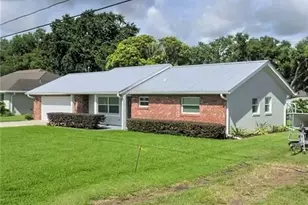 864 Peach Tree Dr, Lake Placid, FL 33852 - Photo 2