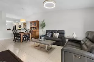 905 New Waterford Dr, Naples, FL 34104 - Photo 6
