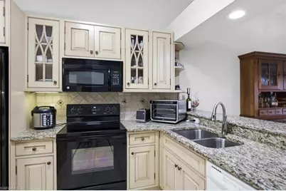 905 New Waterford Dr #204, Naples, FL 34104 - Photo 4