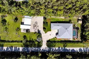 10711 Strike Ln, Bonita Springs, FL 34135 - Photo 24