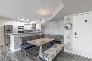 1205 Wildwood Lakes Blvd, Naples, FL 34104 - Photo 2