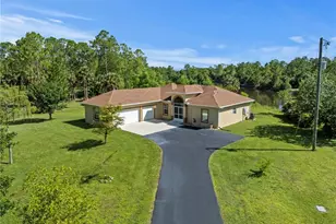 2233 18th Ave NE, Naples, FL 34120 - Photo 4