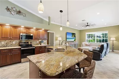 14860 Laguna Dr, Fort Myers, FL 33908 - Photo 10