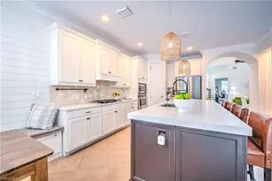 12631 Biscayne Ct, Naples, FL 34105 - Photo 8