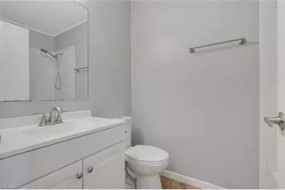 6085 Lake Front Dr, Fort Myers, FL 33908 - Photo 16