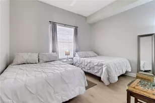 401 Bayfront Pl, Naples, FL 34102 - Photo 10