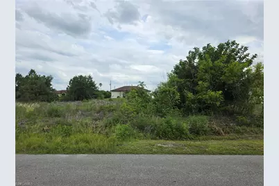 4011 3rd St SW, Lehigh Acres, FL 33976 - Photo 4