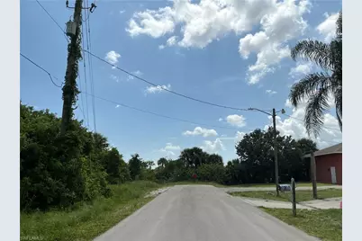 5411 Lee St, Lehigh Acres, FL 33971 - Photo 6