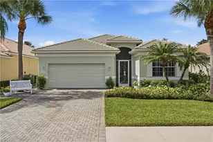 3662 Grand Cypress Dr, Naples, FL 34119 - Photo 12