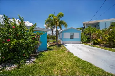 3965 Phoenix Dr, Saint James City, FL 33956 - Photo 2