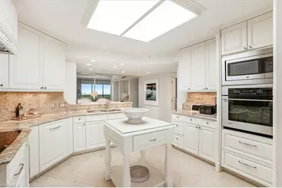 7515 Pelican Bay Blvd #5C, Naples, FL 34108 - Photo 16