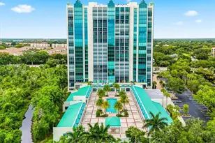 7515 Pelican Bay Blvd, Naples, FL 34108 - Photo 22