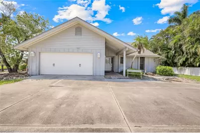 27151 Flossmoor Dr, Bonita Springs, FL 34135 - Photo 4