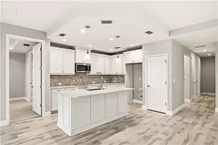 2664 Seychelles Cir, Naples, FL 34112 - Photo 12