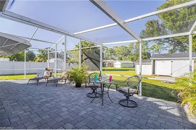4584 San Antonio Ln, Bonita Springs, FL 34134 - Photo 10