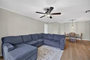 8121 S Woods Cir, Fort Myers, FL 33919 - Photo 10