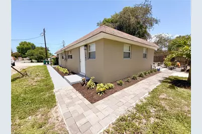 2485 Bayside St, Naples, FL 34112 - Photo 2