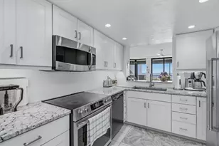 11030 Gulf Shore Dr, Naples, FL 34108 - Photo 12