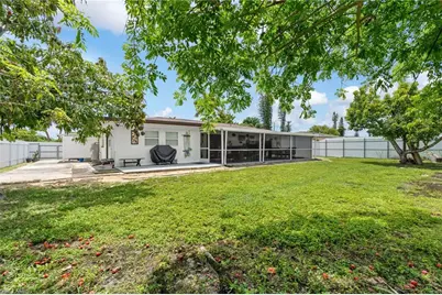 2200 44th St SW, Naples, FL 34116 - Photo 18