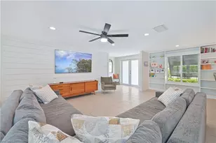 8719 Crest Ln, Fort Myers, FL 33907 - Photo 14
