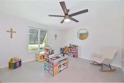 8719 Crest Ln, Fort Myers, FL 33907 - Photo 30