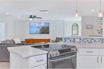 8719 Crest Ln, Fort Myers, FL 33907 - Photo 20