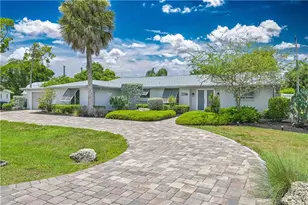 8719 Crest Ln, Fort Myers, FL 33907 - Photo 1