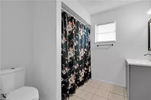 423 SE 24th Ave, Cape Coral, FL 33990 - Photo 8