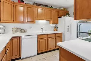 1337 Solana Rd, Naples, FL 34103 - Photo 8