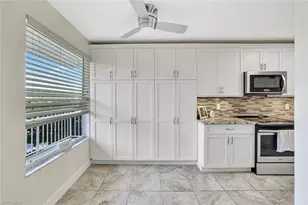 340 Horse Creek Dr, Naples, FL 34110 - Photo 6