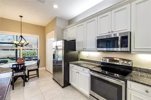 3224 Pacific Dr, Naples, FL 34119 - Photo 10