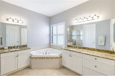 3224 Pacific Dr, Naples, FL 34119 - Photo 18
