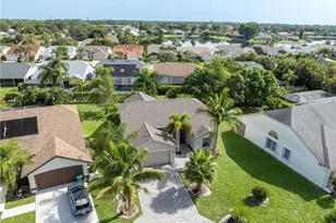 6721 Sloane Pl, Naples, FL 34104 - Photo 4