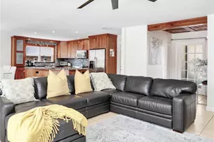 1268 Lake Shore Dr, Naples, FL 34103 - Photo 6